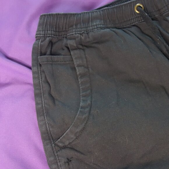 Kuwallatee Men's KUL-S1634 Design in Canada Black Chino Shorts Size M - Picture 7 of 14